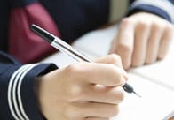 日本の生徒は「儀礼的」に教師に従っているだけ