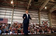 トランプ大統領、スウェーデンの移民受け入れめぐる発言で弁明