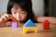 強烈な「毒親」の呪縛から、大学教育で抜け出した少女