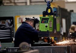 カナダ、6月雇用者数が小幅増　失業率6.5％に低下