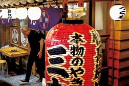 エヌビディアCEOが神田の居酒屋に出没　翌日に発表された「日本AI支援」