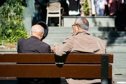 90歳まで長生きする人は何が違う？　60年追跡で判明した「５つの条件」