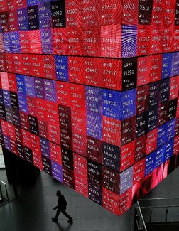 午前の日経平均は続落、6万2000円割れ　ＡＩ・半導体株に利益確定売り