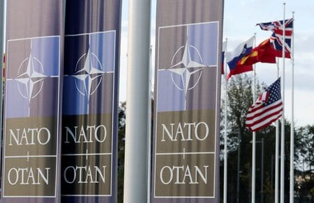 北大西洋条約機構（ＮＡＴＯ）のストルテンベルグ事務総長は２１日、２０２２年にＮＡＴＯの国防費目標を達成したのは加盟３０カ国のうち７カ国だったと明らかにした。２０２１年１０月撮影（２０２３年　ロイター/Pascal Rossignol）