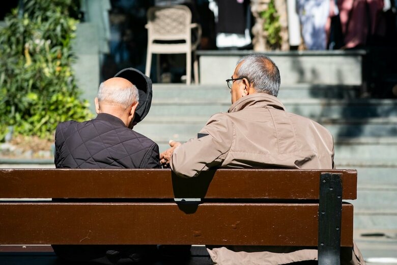中年期の健康状態が老後を左右するかもしれない（写真はイメージです）　Aysegul Aytören-Unsplash