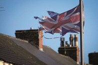 「EU離脱を後悔」──人手不足、光熱費1000％上昇...止まらない英国の衰退