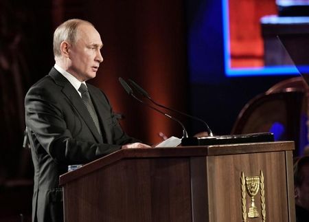ロシアのプーチン大統領は２３日、リビアでの紛争など国際的な問題解決に向け、２０２０年に国連安保理の常任理事国首脳会議を開催するよう呼び掛けた（２０２０年　ロイター/SPUTNIK）