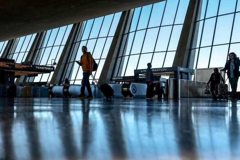 2025年11月、ダレス国際空港で撮影。REUTERS/Evelyn Hockstein
