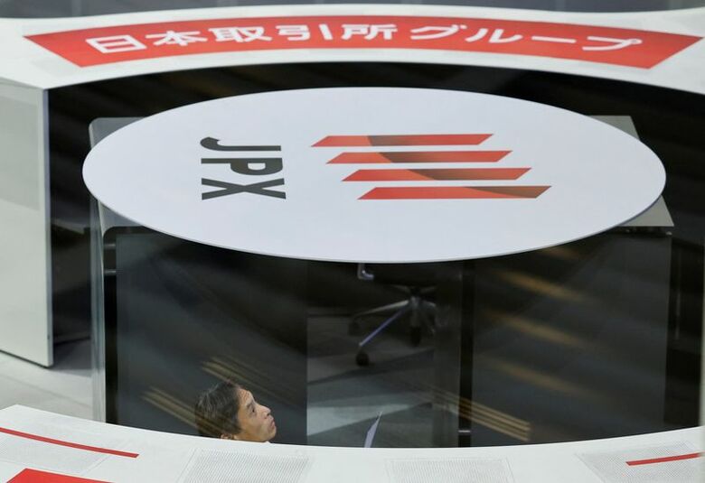 写真は東京証券取引所。2024年12月、都内で撮影。REUTERS/Kim Kyung-Hoon