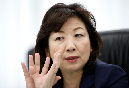 　５月１１日、野田聖子総務相・女性活躍担当相はロイターのインタビューで、財務事務次官によるセクシャル・ハラスメント事件をきっかけとして表面化したセクハラ問題について、被害者の保護・救済など、法律面も含めた対応に担当大臣として取り組み「今国会までにできることは発表する」と述べた（２０１８年　ロイター/Issei Kato）