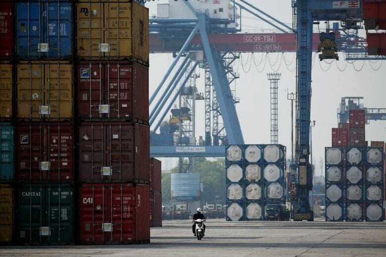 写真は2021年11月、ジャカルタにあるタンジュン・プリオク港のIPCコンテナターミナルで撮影。REUTERS/Willy Kurniawan