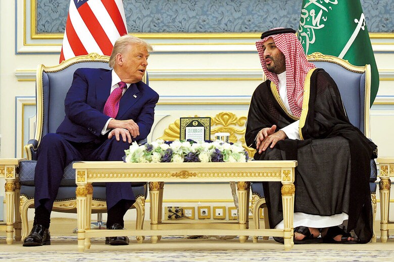 トランプとムハンマド皇太子の会談（5月13日、リヤド）　WIN MCNAMEE/GETTY IMAGES