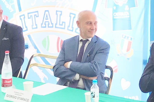 日本のどこに行っても感動する、というスタラーチェ駐日イタリア大使　（筆者撮影）