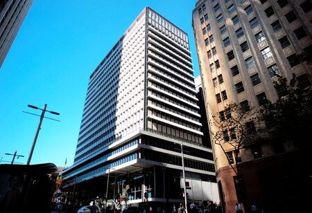 　オーストラリア準備銀行（中央銀行）が３月の理事会で利上げを検討しなかったことが、４月２日公表の議事要旨で分かった。写真はシドニーの豪中銀。２０１６年５月撮影（２０２４年　ロイター／Jason Reed）
