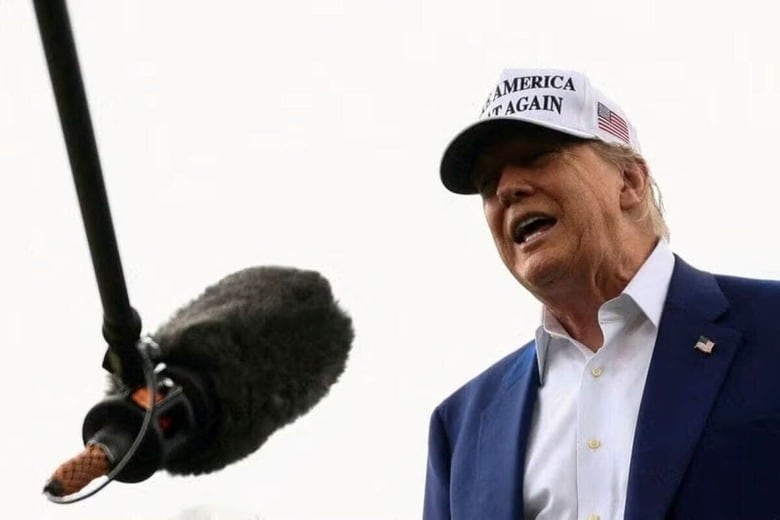 ６月１８日、トランプ米大統領（写真）が１７日にイラン攻撃計画を承認した旨を上級補佐官らに伝えていたことが分かった。写真は１８日、ワシントンのホワイトハウスで撮影（２０２５年　ロイター/Kevin Lamarque）