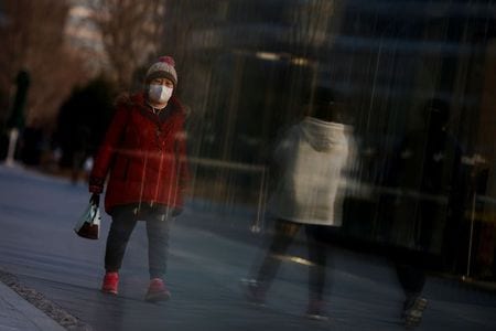　３月１２日、中国国家衛生健康委員会の米鋒報道官は１２日の記者会見で、国内の新型コロナウイルス流行のピークは過ぎたと表明した。写真は中国で１１日撮影（２０２０年　ロイター／THOMAS PETER）