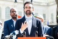 NY市長予備選、富裕層増税を訴えるイスラム系候補勝利で激震！「100％共産主義者の狂人」とトランプ警戒