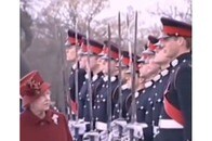 【動画】もう「あの頃」に戻れない...ウィリアムとヘンリー、女王との「特別な絆」が表れた映像に感動と悲しみの声