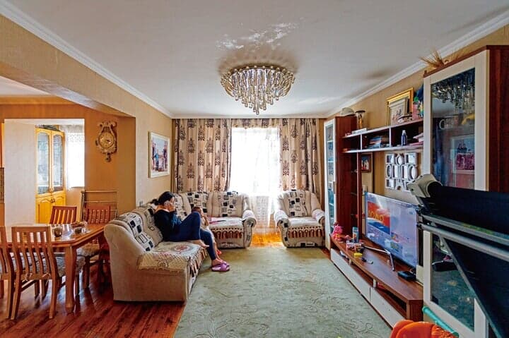 1980年代に建設されたモンゴルのアパートの内部