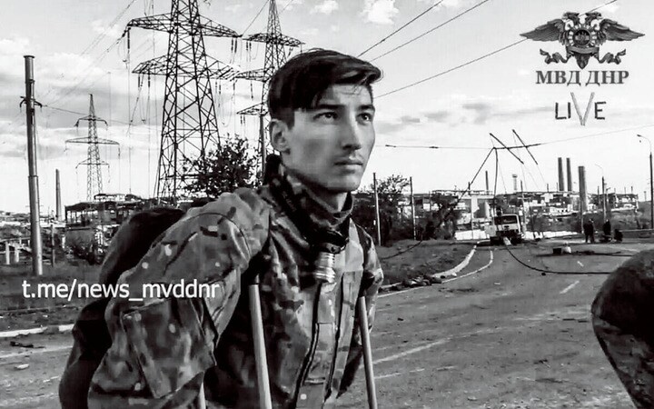 親ロシア派メディアの動画に写った捕虜になった時のキリル