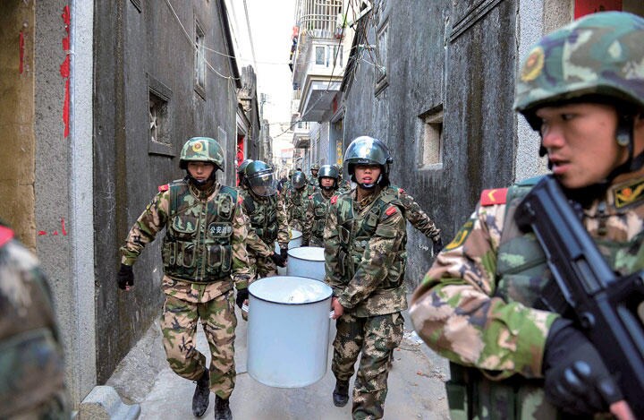 中国当局は2013年、広東省博社村で蔡東家ら180人余りを逮捕した　REUTERS