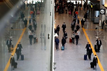 １０月２０日、成田国際空港と韓国ソウルの仁川（インチョン）国際空港は、ポーランド中部の大型空港の建設計画でアドバイザーに名乗りを上げた。成田空港で２０１６年３月撮影（２０２０年　ロイター/Yuya Shino）