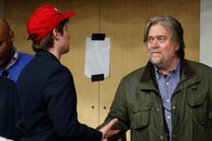 トランプ政権の首席補佐官にバノン、プリーバス両氏が有力