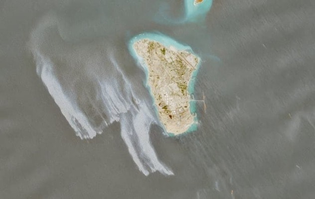 【衛星画像】イランの石油積み出し拠点「カーグ島」で石油流出か