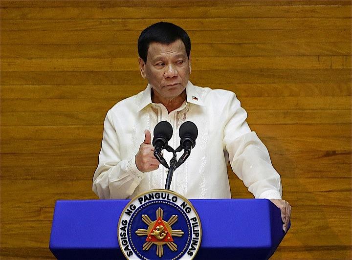 麻薬対策で強硬姿勢を崩さないドゥテルテ大統領　 Czar Dancel - REUETRS
