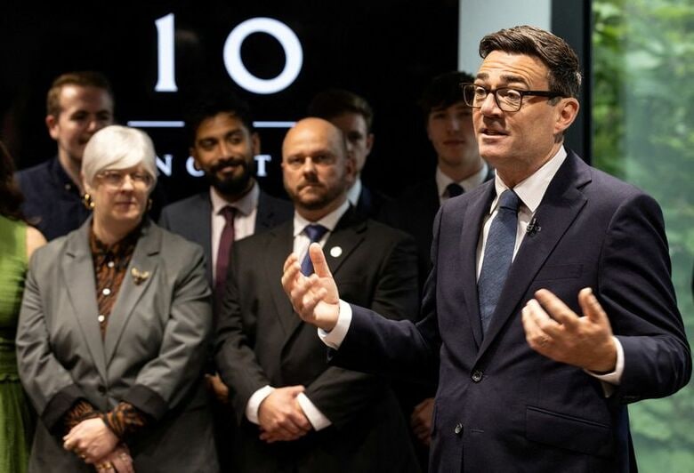 英国のバーナム首相。7月24日、マンチェスターで代表撮影。REUTERS