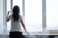 あなたの家が｢底冷えする｣のは窓のせい　冬寒い先進国でアルミサッシを使うのは日本だけという事実