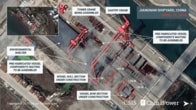 中国初の大型空母、上海郊外で建造進む　衛星画像でその姿が判明
