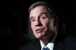 ロシアが米民主党候補標的の偽情報工作、国家情報長官から説明と有力議員