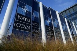 米、ＮＡＴＯに航空・海軍力の増強要求　米軍兵力の提供縮小で