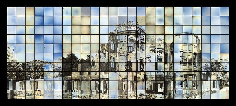 新井 卓（Takashi Arai）  ＜シリーズタイトル＞ 『百の太陽に灼かれて』 （Exposed in a Hundred Suns） ＜作品タイトル＞ 原爆ドームのための多焦点モニュメント、マケット（2014年） ▶日本、アメリカ、マーシャル諸島の核史跡や記念碑を系統的にたどり、19世紀前半に考案された写真技法のダゲレオタイプ（鏡面にした銀板に被写体を描出する）を用いて6センチ四方の数百点を撮影する「マイクロ・モニュメント」シリーズを制作 Credit: Courtesy Takashi Arai