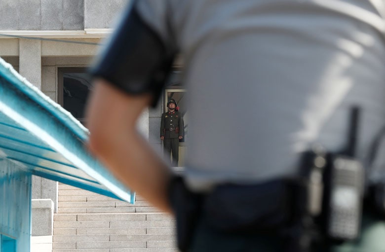 板門店で韓国側から　Kim Hong-Ji-REUTERS