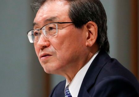 　１０月３日午後、経団連の十倉雅和会長（写真）は会見で、政府・日銀が実施した円買い介入について、投機的な動きを抑える意思表示として評価する一方、円安の流れはしばらく続くとの見方を示した。写真は昨年５月、都内で撮影（２０２２年　ロイター/Issei Kato）