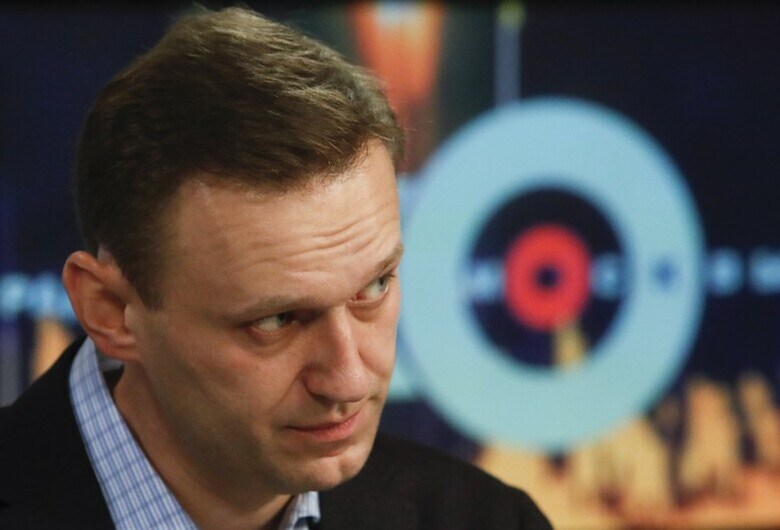 １２月２７日、ロシアの野党指導者アレクセイ・ナワリヌイ氏（写真）は、来年３月の大統領選のボイコットを呼びかける集会を来月、全国各地で開催すると発表した。写真はロシアの首都モスクワで撮影（２０１７年　ロイター／Sergei Karpukhin）