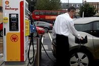 イギリス､2035年からガソリン車とディーゼル車を販売禁止へ　5年前倒し