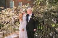 型破り英首相ジョンソンが23歳差で3度目の結婚、お相手は？