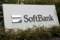 ソフトバンクＧ、湾岸投資家から最大1000億ドル調達目指す＝ＦＴ
