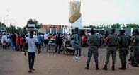ニジェール、空軍基地の統制回復　反乱兵が攻撃