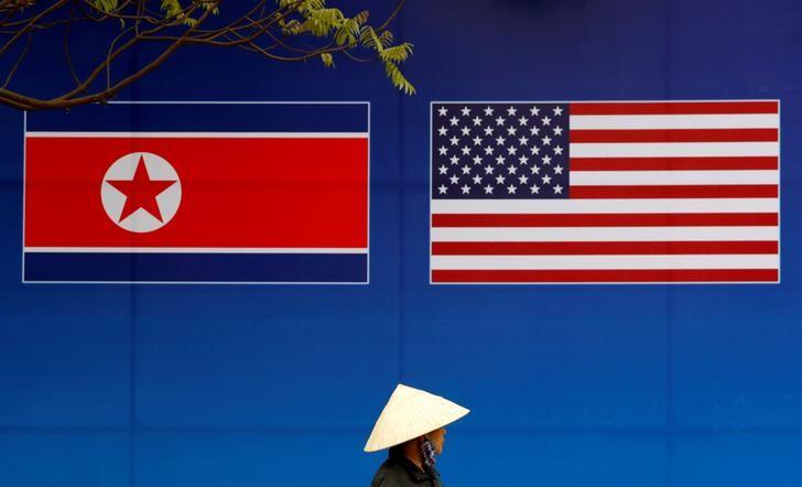 北朝鮮は21日、米国が米朝非核化協議の期限を無視したとし、核実験や大陸間弾道ミサイルの発射を中止する約束にもはや縛られる必要はないと表明した。「新たな道」を模索する可能性にも言及した。ハノイで昨年2月撮影（2020年　ロイター/Kim Kyung Hoon）