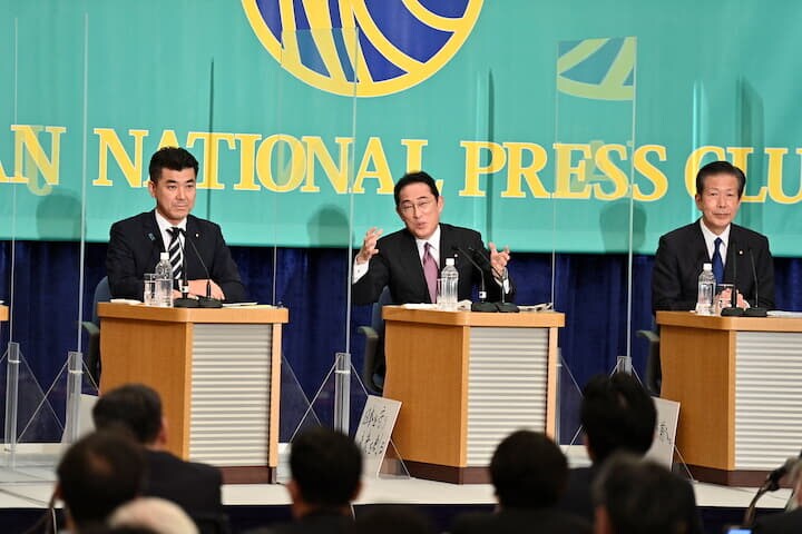 立憲民主党は、「物価高と戦う（暮らしを守る）」を選挙公約として打ち出しているが...... David Mareuil/REUTERS