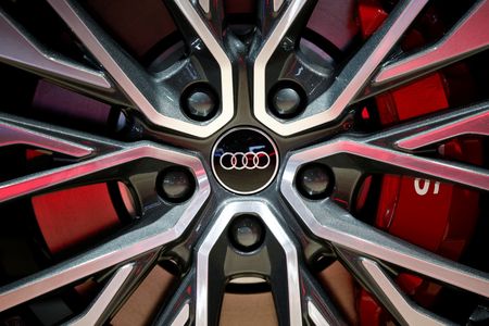 　３月１７日、ドイツ自動車大手フォルクスワーゲン（ＶＷ）傘下の高級車メーカー、アウディは、２０２９年までに国内の管理や開発部門などで最大７５００人を削減する方針を明らかにした。パリで２０２４年１０月撮影（２０２５年　ロイター/Benoit Tessier）