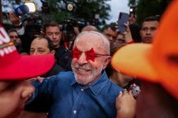 ブラジルのルラ大統領、決選投票で勝利＝選挙管理委員会