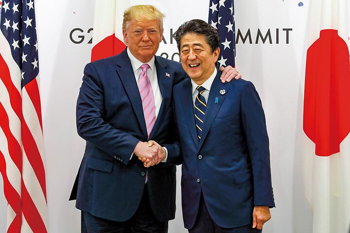 トランプが退場すれば日米関係は今より強固に　KIMIMASA MAYAMA-POOL-REUTERS