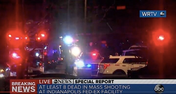 インディアナ州インディアナポリスにある米物流大手フェデックスの施設で１５日夜、発砲事件があり、８人が死亡し７人が負傷した。ABC News/YouTube