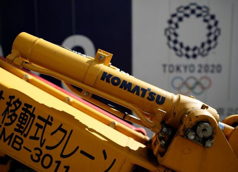 写真はコマツの建設機械。２０１７年５月、都内で撮影。REUTERS/Issei Kato