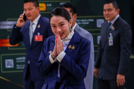 　５月２８日、タイのペートンタン首相(写真)は、３兆７８００億バーツ（１１５５億ドル）の２０２６年度（２５年１０月―２６年９月）予算案を国会に提出した。写真は、国会に到着した同首相。３月２６日、バンコクで撮影（２０２５年　ロイター/Athit Perawongmetha）